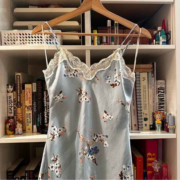 pale baby blue floral and lace midi dress - Picture 2 of 4